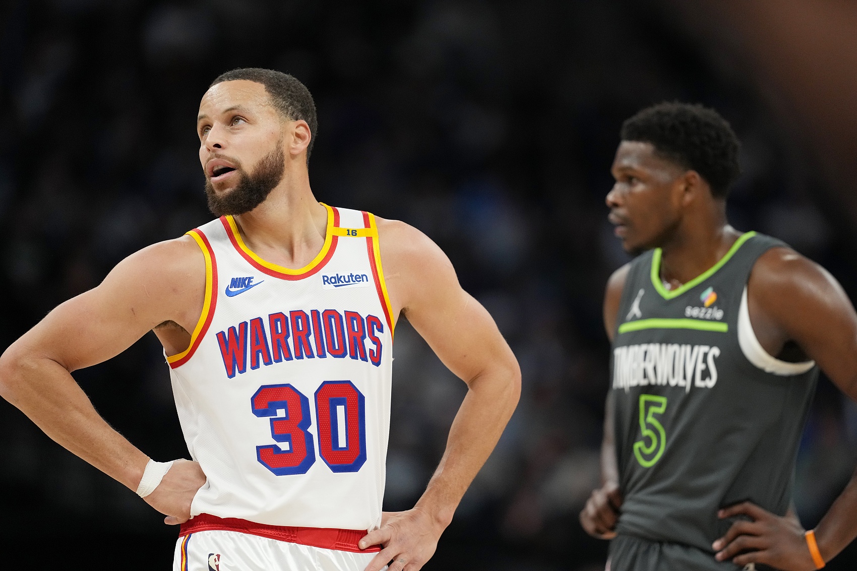 还有悬念吗？联盟三分榜：爱德华兹312记 比斯利305记 库里302记