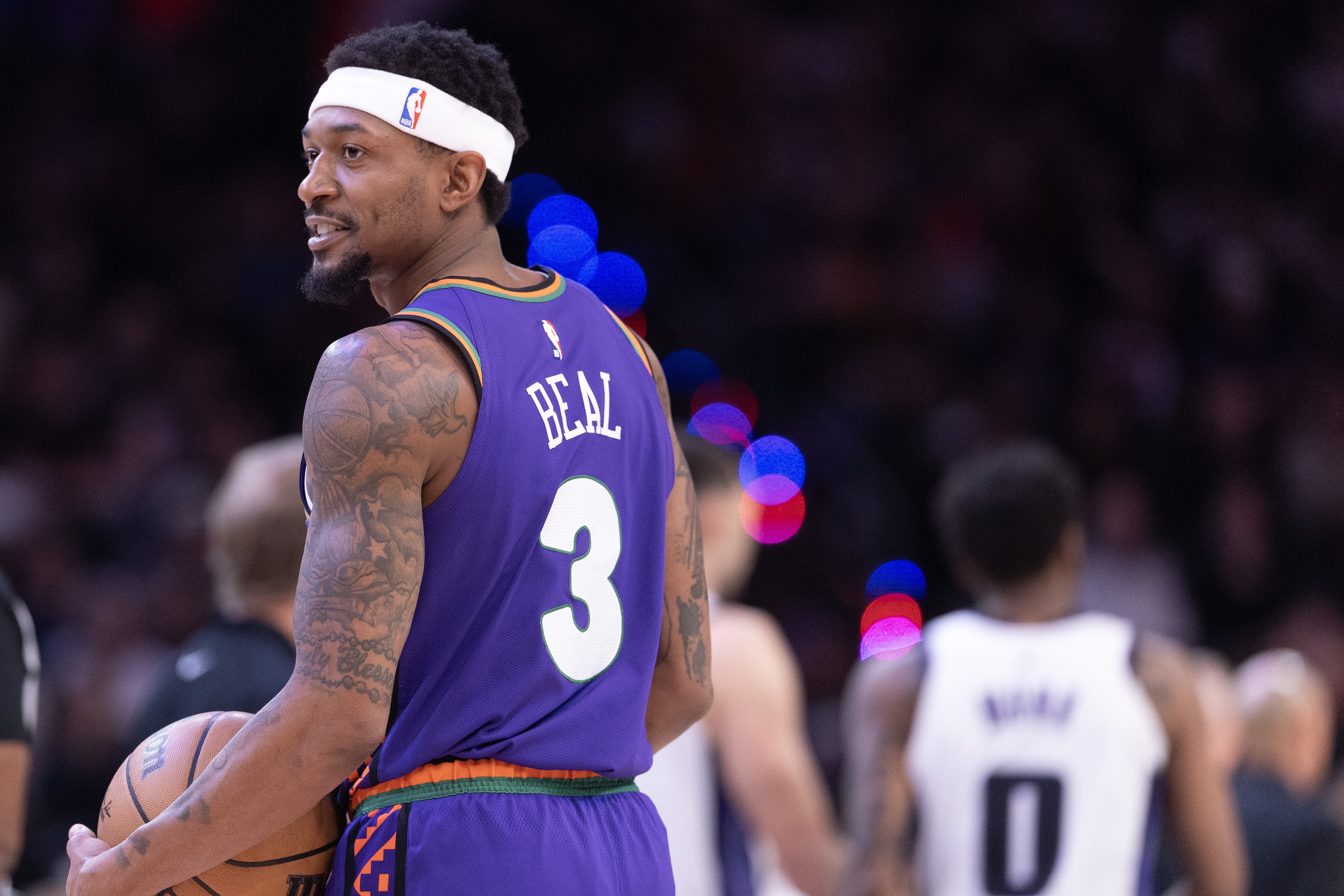 还挺高效！比尔两年太阳生涯两分球命中率55.8% 三分球40.7%