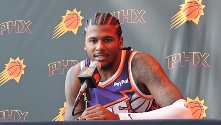 杰伦-格林：主帅强调进攻空间要拉得更开 我们打快速强硬的篮球