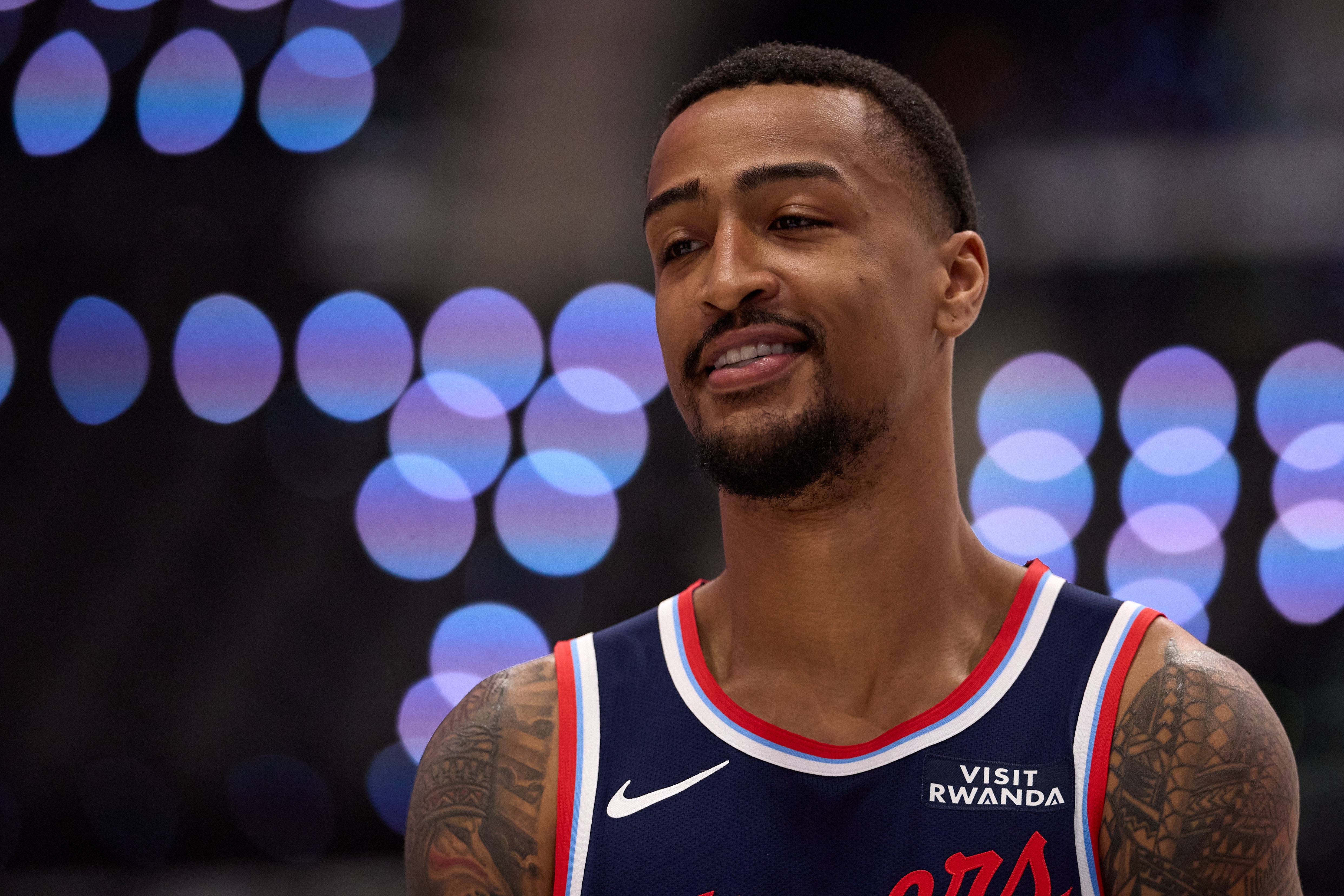 真香！科林斯半场15分钟7投5中 砍下15分3篮板