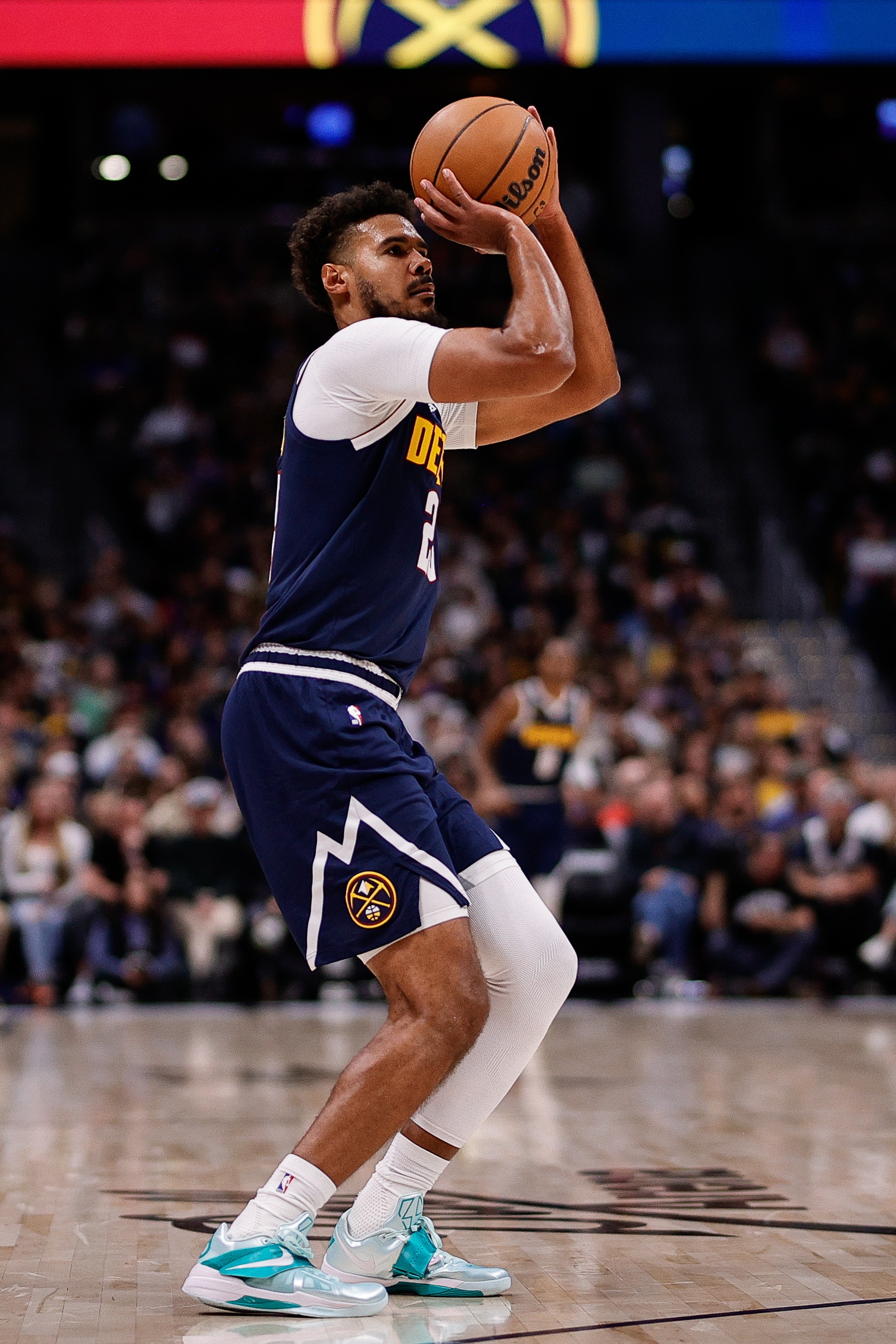 靠谱火力！卡梅隆·约翰逊13中6拿到16分3板 罚球4中3