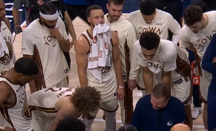 哨子倒退五年！库里6犯被罚下 上一次已经是2021年！